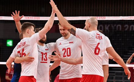 Sztafeta z rekordem, siatkarze pokonali gospodarzy