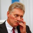 Rzecznik Kremla Dmitrij Pieskow, rozmawia przez telefon. Na razie jeszcze "obcy"