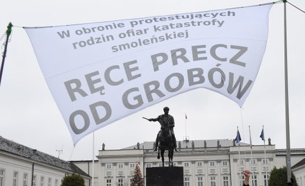 Miesięcznica katastrofy smoleńskiej. Kontrmanifestacja "Obywateli RP"