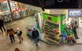W ostatniej dekadzie w Polsce imigranci stali się kluczowi dla wielu branż, takich jak gastronomia, 