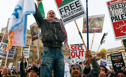 Manifestacja w Londynie przeciwko militarnej akcji Izraela w Strefie Gazy