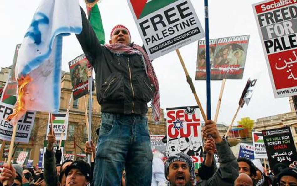 Manifestacja w Londynie przeciwko militarnej akcji Izraela w Strefie Gazy