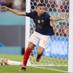 Kylian Mbappe (na zdjęciu) jest zjawiskiem samym w sobie. Nikt nie biega tak szybko z piłką przy nod
