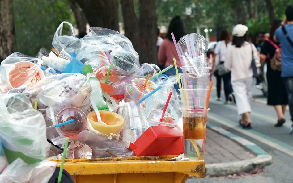 Plastik i groźne choroby mają niepokojący związek. Czy to wyrok na ludzkość?