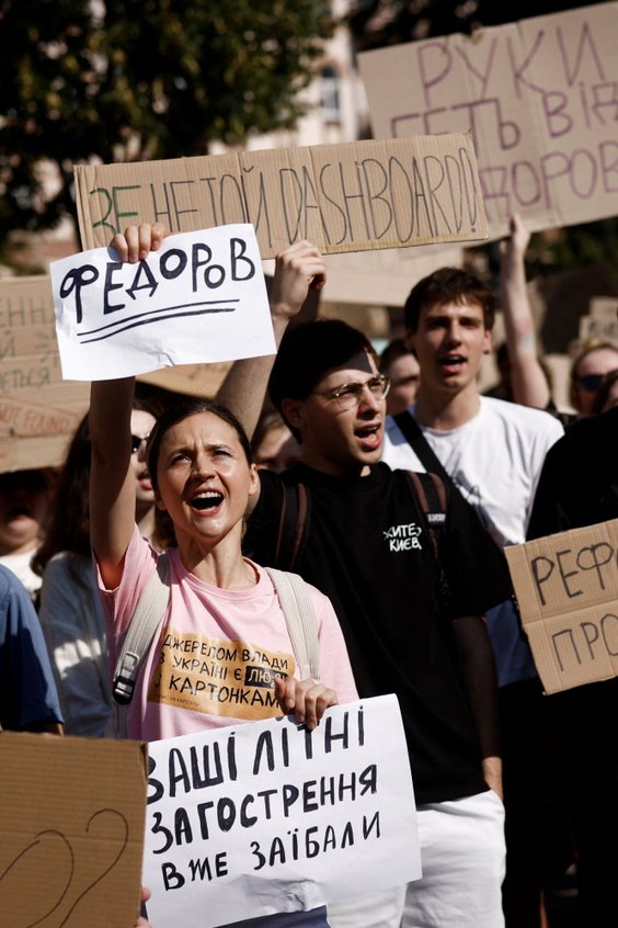Kijów, protest przeciw zmianie na stanowisku ministra obrony Ukrainy