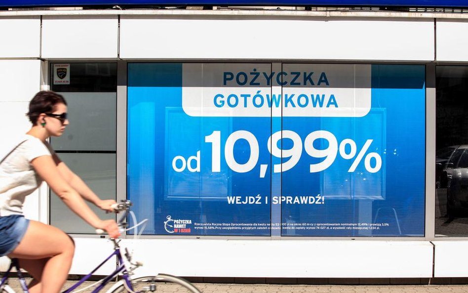 Rosną nasze długi poza bankami