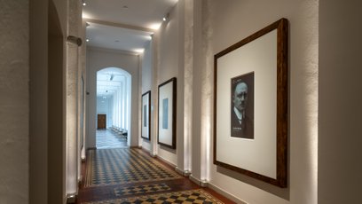 Wystawa projektu „Profesorowie” w Gmachu Głównym PW