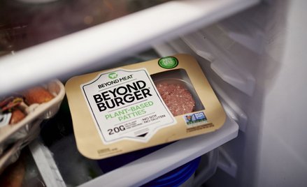 Największa sieć handlowa w USA sprzedaje coraz więcej roślinnego mięsa
