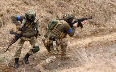Ćwiczenia ukraińskich żołnierzy obrony terytorialnej