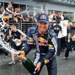Zwycięzca świętuje sukces na torze Nürburgring