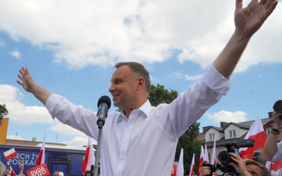 Andrzej Duda: Pała i kule były odpowiedzią na protesty