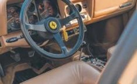 Kokpit idealnie dostosowano do potrzeb kierowcy.