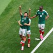 Raul Jimenez cieszy się z gola dla Meksyku