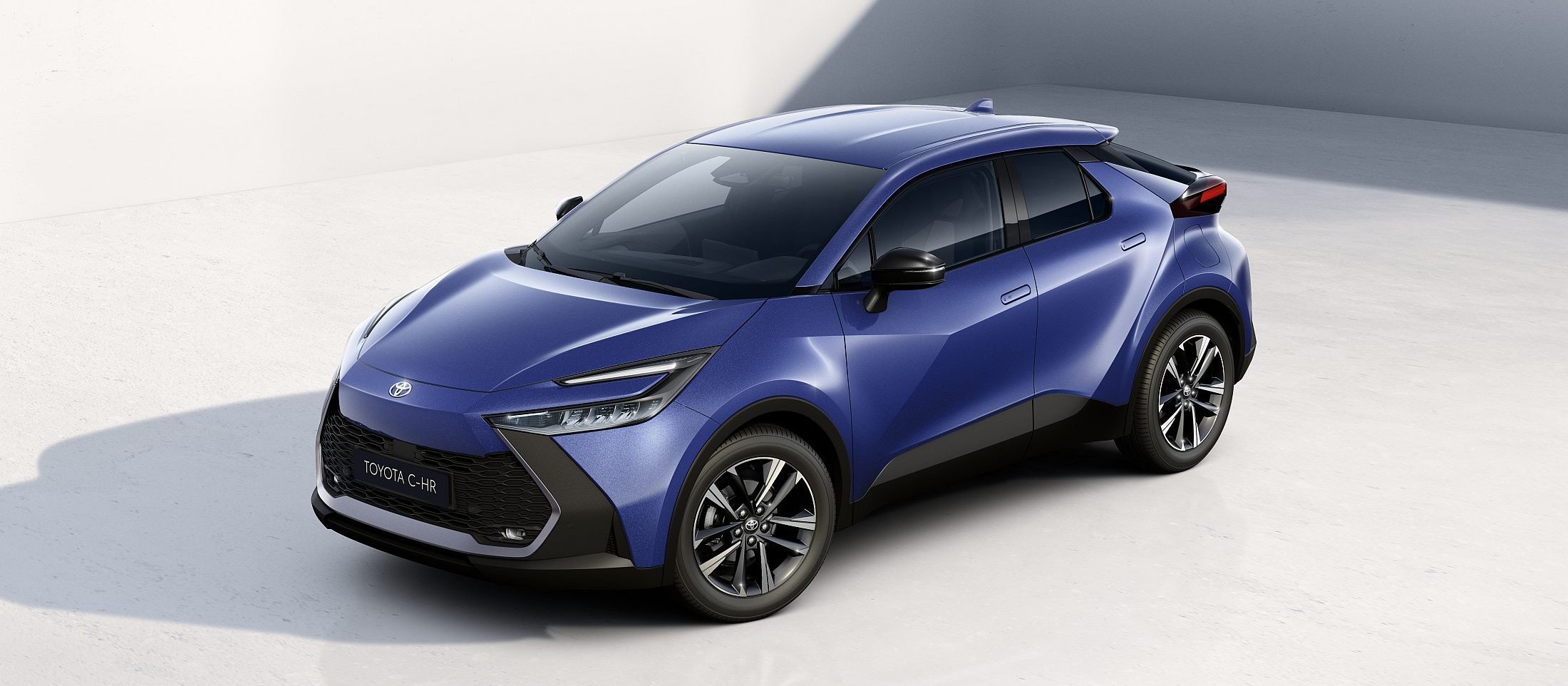 Zmiany na rok modelowy 2026 w hicie Toyoty. W Europie sprzedano już milion egzemplarzy