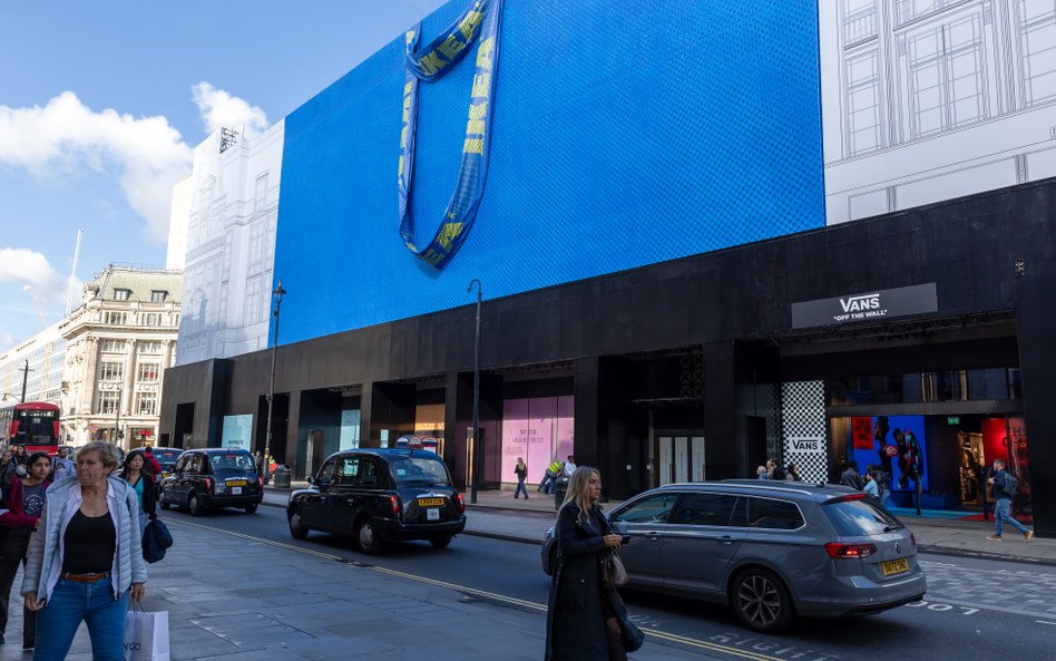 Ikona zakupów przechodzi metamorfozę. Klienci żegnają klasyczną Fraktę