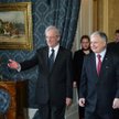 Prezydent Lech Kaczyński witany przez swego węgierskiego odpowiednika Laszlo Solyoma