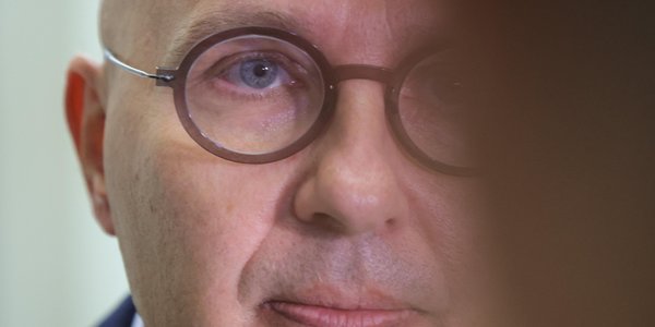 Maciej Pach: Historia habilitacji posła Kropiwnickiego, czyli dramat w czterech aktach