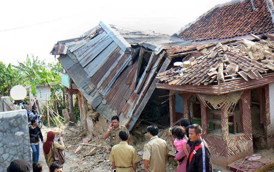 Indonezja po trzęsieniu ziemi