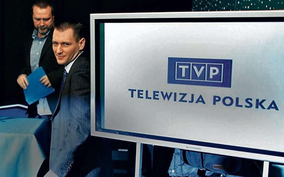 P.o. prezesa TVP Piotr Farfał (z prawej) może już jesienią stracić fotel, jeśli ustawa wejdzie wtedy