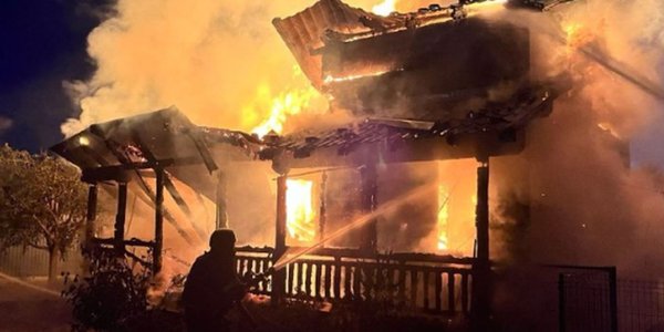 Trzęsienie ziemi we Włoszech. Rosja uderza na Kijów, a Ukraińcy na rafinerię