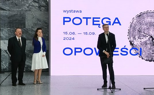 Otwarcie wystawy „Potęga opowieści”: Robert Kostro, dyrektor MHP, prof. Michał Kopczyński, dr Aleksa