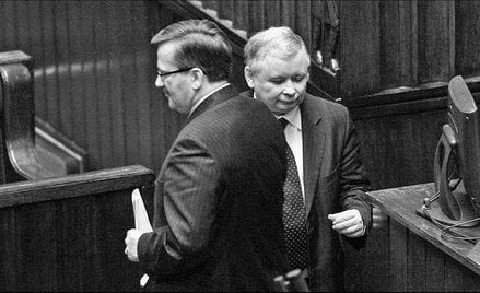 Bronisław Komorowski i Jarosław Kaczyński w Sejmie, grudzień 2008 r.