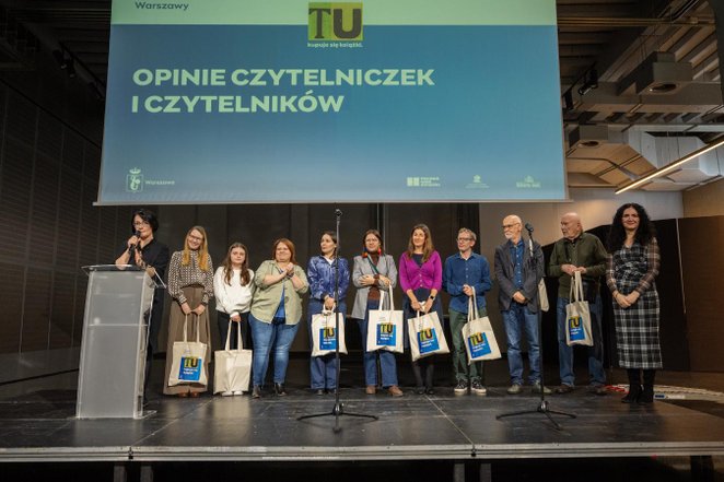 Zwycięzcy i wyróżnieni podczas uroczystej gali konkursu Ulubiona Księgarnia Warszawy 2025