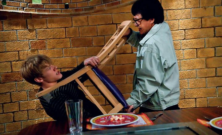 W tytułowego agenta wcielił się Jackie Chan (m.in. „Kowboj z Szanghaju” i „Godziny szczytu”), gwiazd