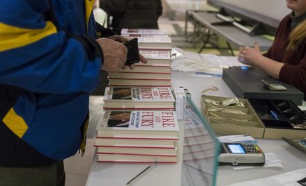 "Fire and Fury" na liście bestsellerów Amazon. Ale nie ta
