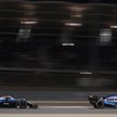 Robert Kubica (z lewej) i Brytyjczyk George Russell
