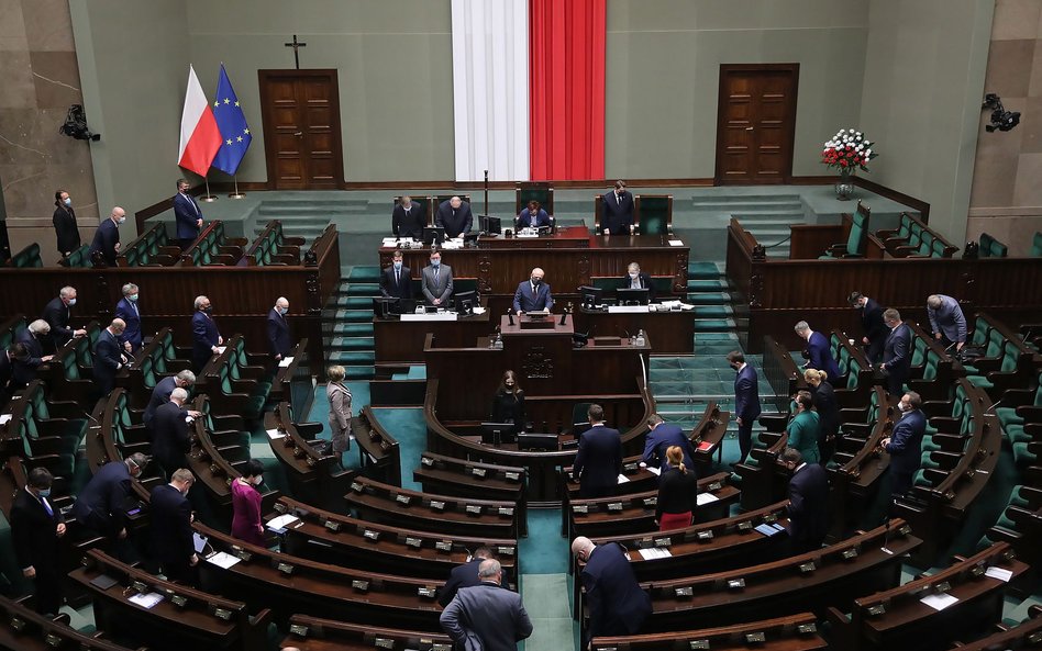 Na kogo głosują najmłodsi? Lider bez dużej przewagi, PiS na końcu