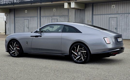 Rolls-Royce Spectre Blac Badge