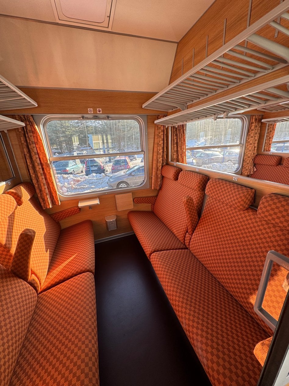 Pociąg będzie zestawiony z klasycznych wagonów pierwszej i drugiej klasy oraz kultowego wagonu barow