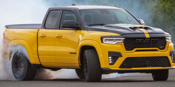 Ram 1500 Rumble Bee SRT – najbardziej absurdalny samochód świata