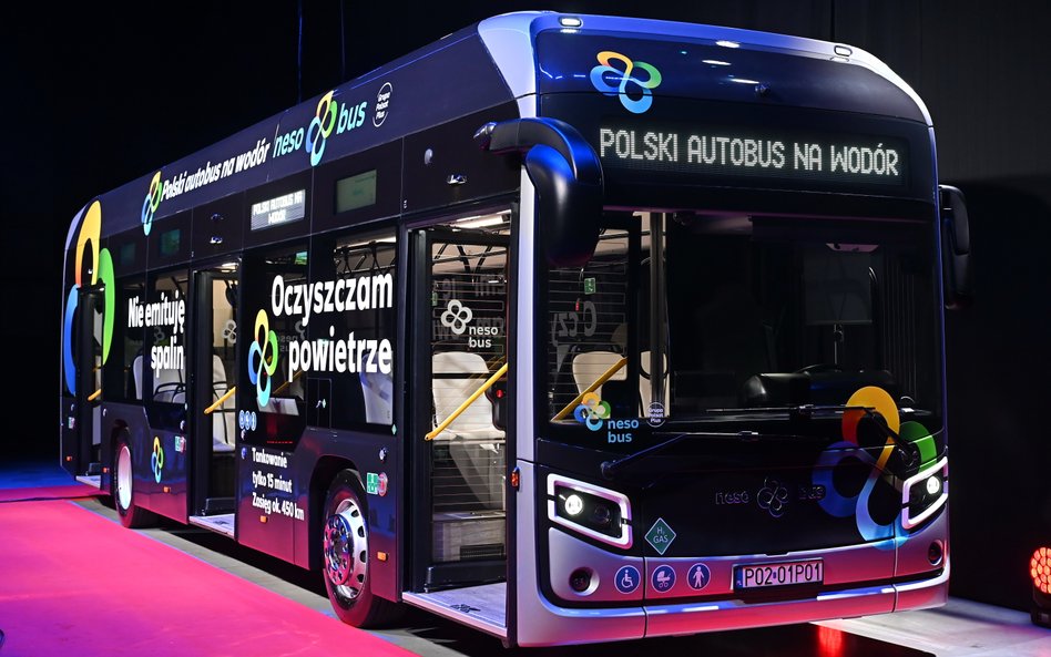 Elektryczna czy wodorowa przyszłość autobusów?