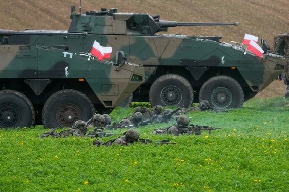 Ćwiczenia polskich żołnierzy w rejonie przesmyku suwalskiego