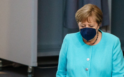 Angela Merkel, podczas której długiego rządzenia trwały prace nad Nord Streamami, ryzykuje, że da si