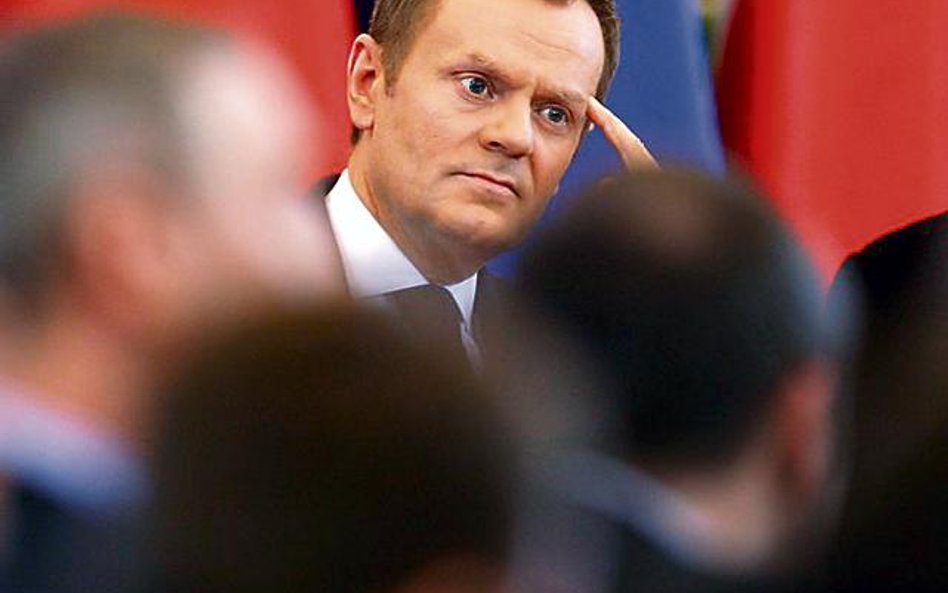 Donald Tusk podczas poniedziałkowej debaty nie przekonał internautów