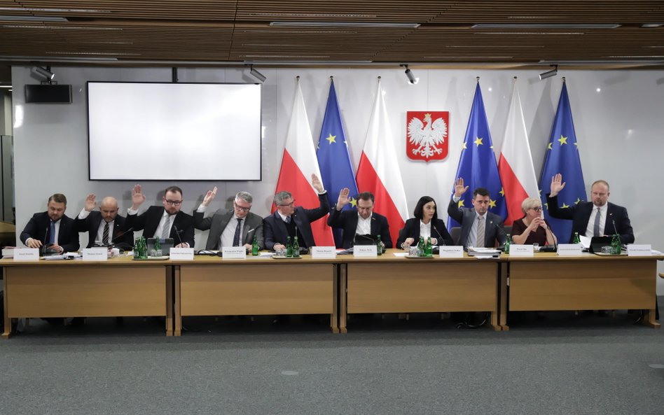 Posiedzenie Komisji Śledczej do zbadania legalności, prawidłowości oraz celowości czynności operacyj