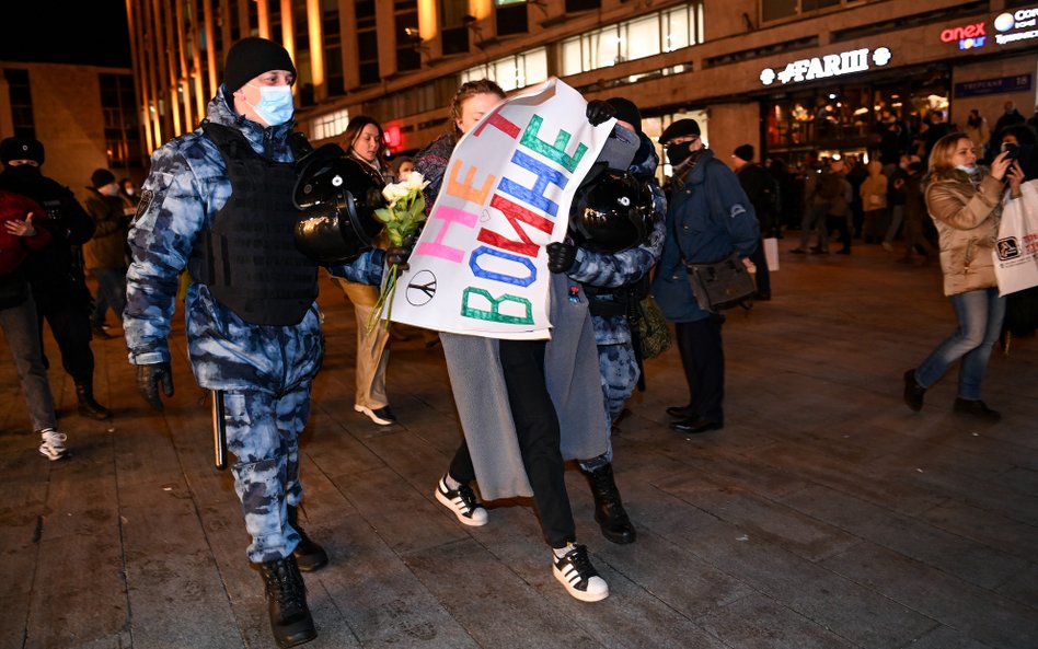 Wybitni reżyserzy rezygnują z pracy w "putinowskich" teatrach