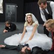 Scena z „Tanga”: Kamila Baar, Katarzyna Gniewkowska, Grzegorz Małecki. Leżą Marcin Hycnar i Jan Fryc