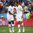 Samuel Umtiti (z lewej) i Raphael Varane – to oni strzegą francuskiej bramki i zdobywają gole