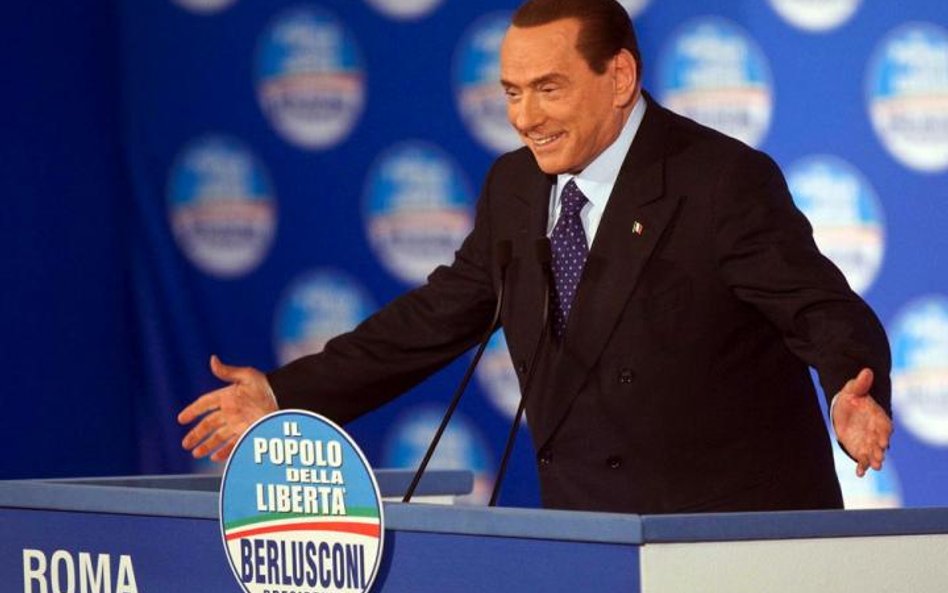 Silvio Berlusconi sięgnął po populizm i jego notowania gwałtownie skoczyły