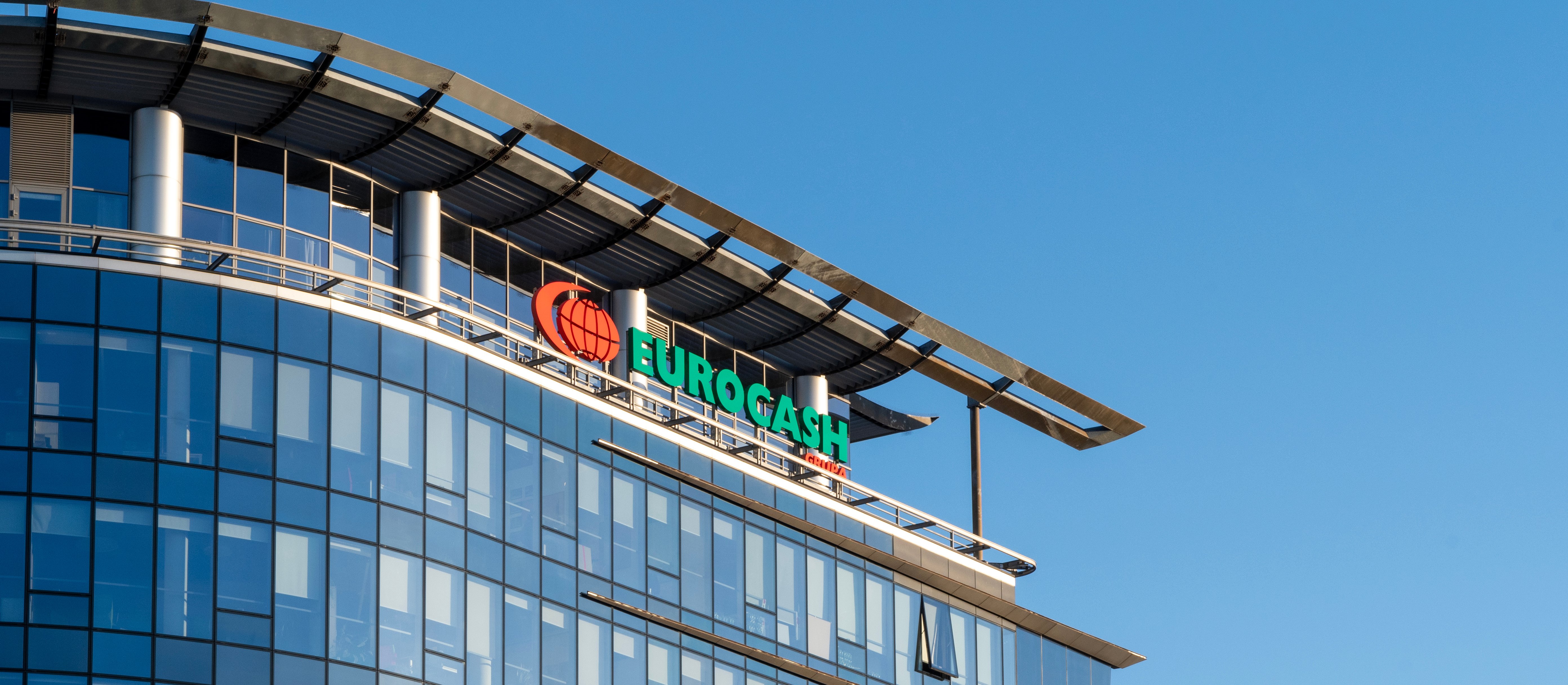 Strategia Eurocashu przyjęta chłodno. Grupa zamknie sklepy detaliczne