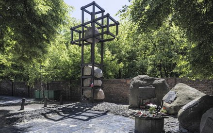 Kwatera 45 N. Pomnik Więźniow Politycznych straconych w latach 1944-1956