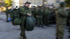 Rosjanie powołani do wojska podczas częściowej mobilizacji. Zdjęcie z 2022 roku