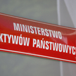 Tabliczka Ministerstwa Aktywów Państwowych w Warszawie