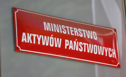 Tabliczka Ministerstwa Aktywów Państwowych w Warszawie