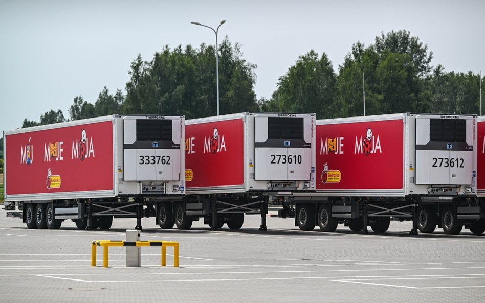 Biedronka wystraszyła się kary i zmienia etykiety. Na to skarżyli się klienci