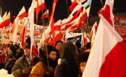 Kilkanaście tysięcy osób przyszło na marsz PiS w Warszawie